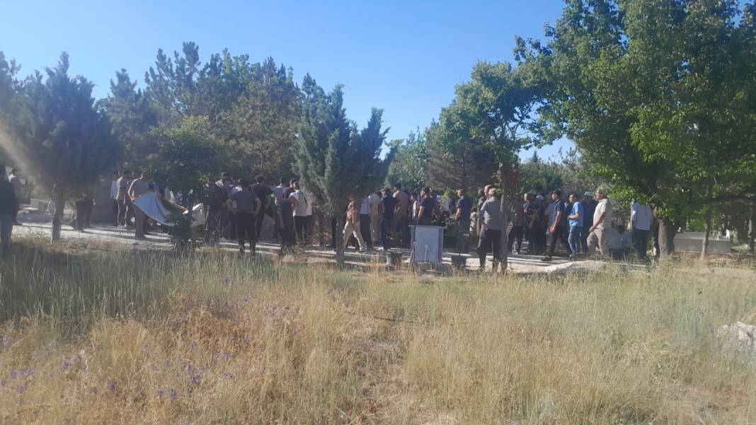 Cevdet Meral son yolculuğuna uğurlandı 4
