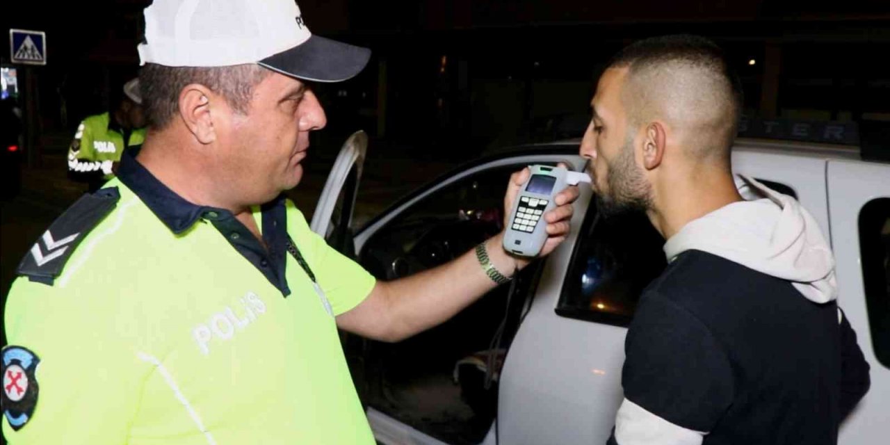 Direksiyonda alkollü yakalandı, “Alkol yok” deyip “Araç kullanmadım” dedi