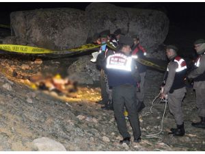 Aksaray'da Pompalı Tüfekle Öldürülmüş 2 Erkek Cesedi Bulundu