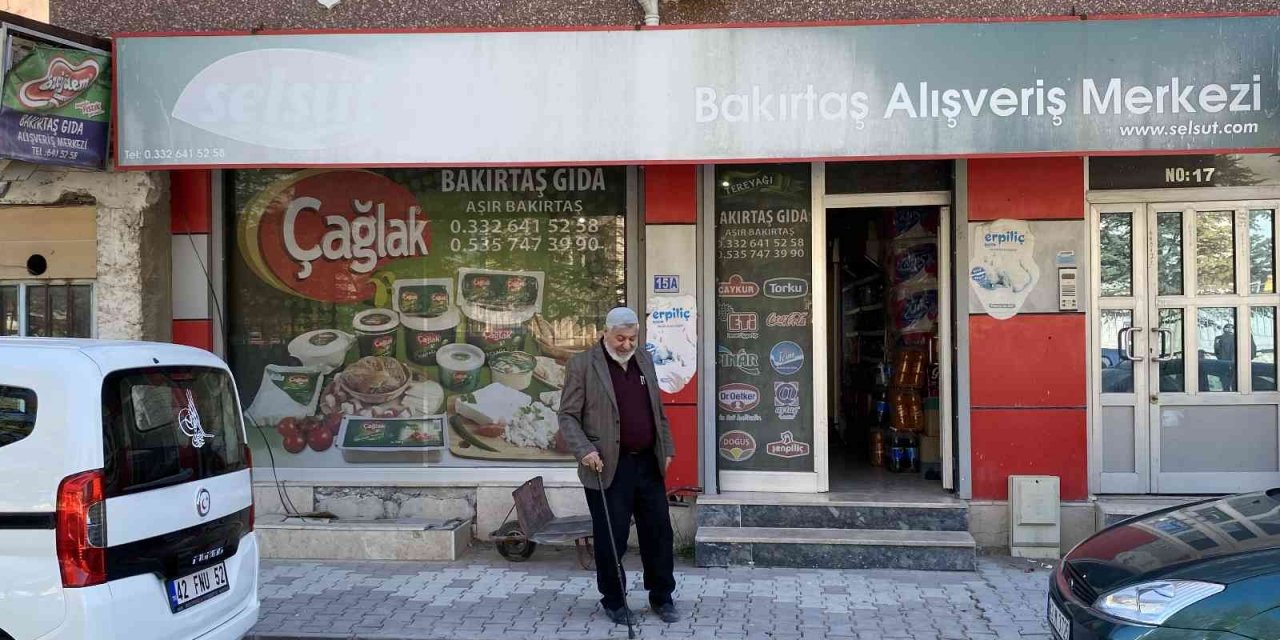 Konya’da market sahibi namaz kıldığı sırada soyuldu