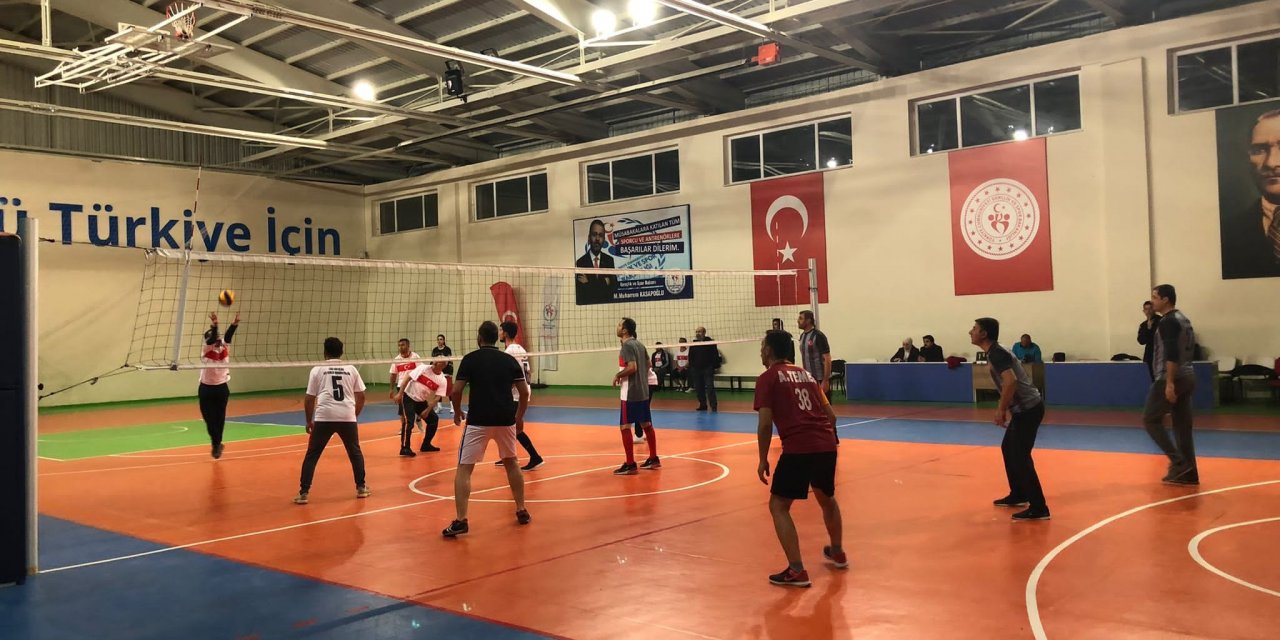 Eskil Voleybol Turnuvasında Final Maçları Ertelendi