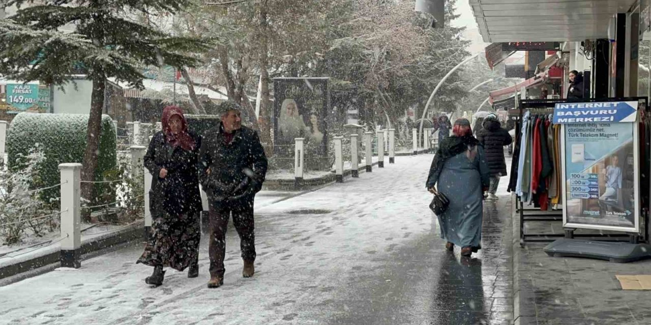 Okullara Kar Tatili: Veliler “Tedbir mi, Aşırı Önlem mi?” Diye Soruyor