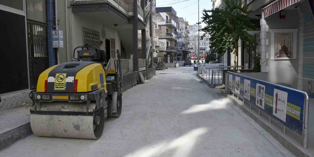 Kuşadası Cumhuriyet Mahallesi’nde çalışmalar sürüyor