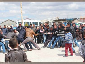 Okullarda Eğitim Yararına Kermesler Düzenlendi