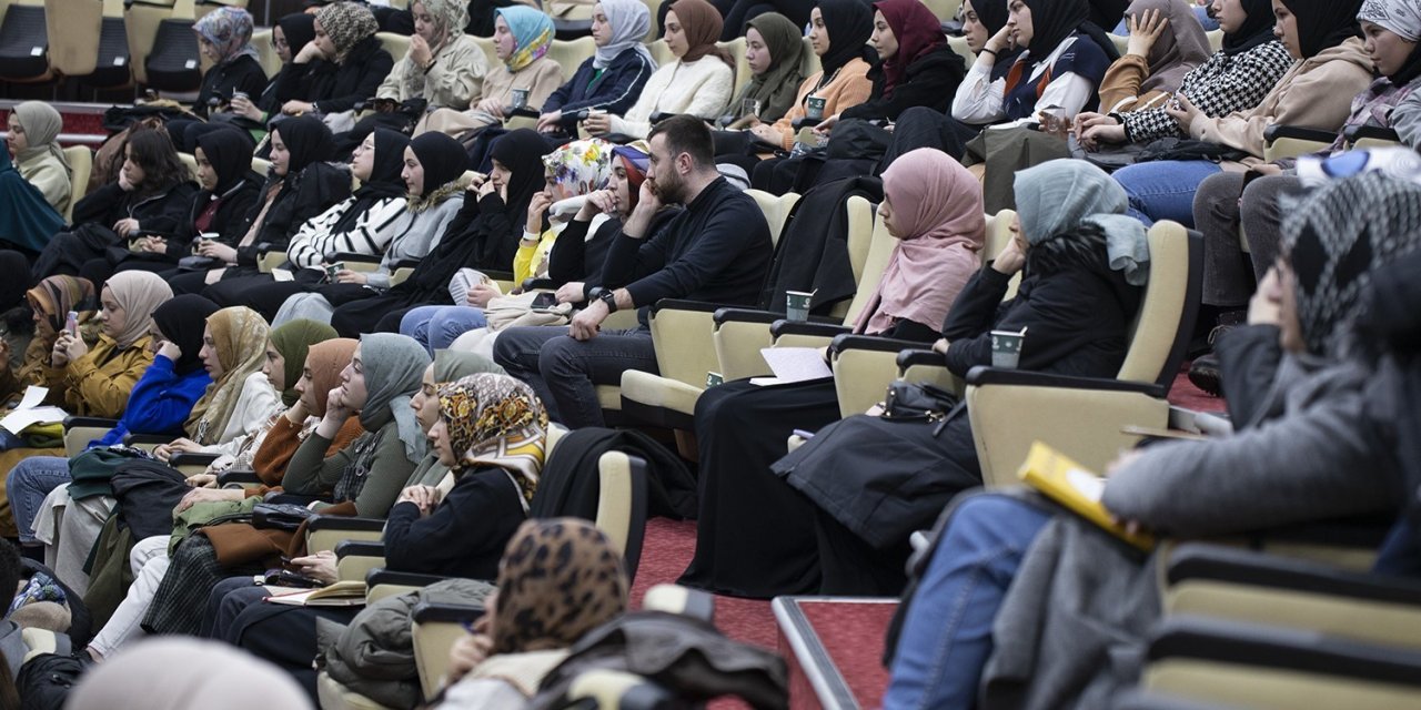 Karatay’da “Afet Sonrası Çocuklara Nasıl Yaklaşmalıyız” eğitim semineri düzenlendi