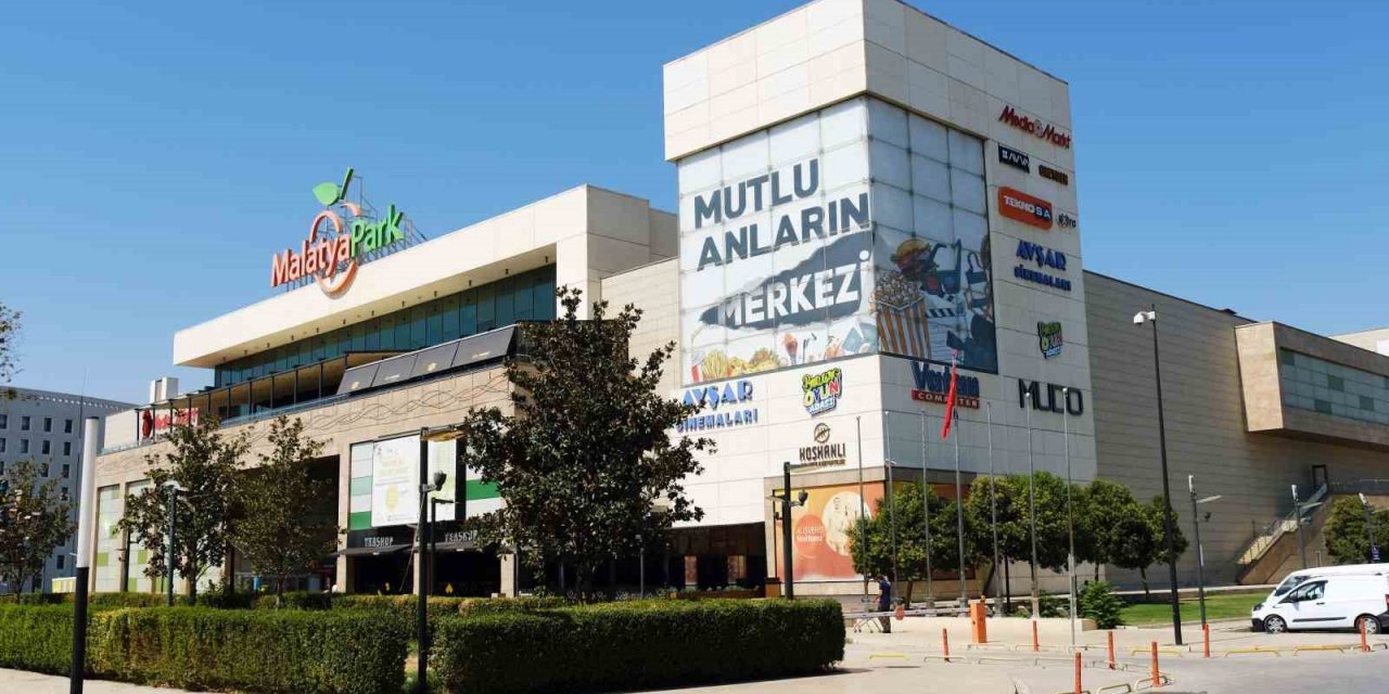 Malatya Park AVM kapılarını yeniden açtı