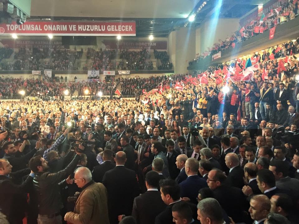 MHP Aksaray İl Teşkilatı Arenada Ülkücülerle Buluştu