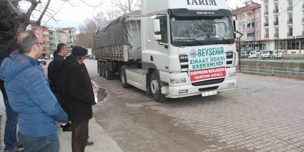 Beyşehir’den deprem bölgesine yem yüklü 3. tır yola çıktı