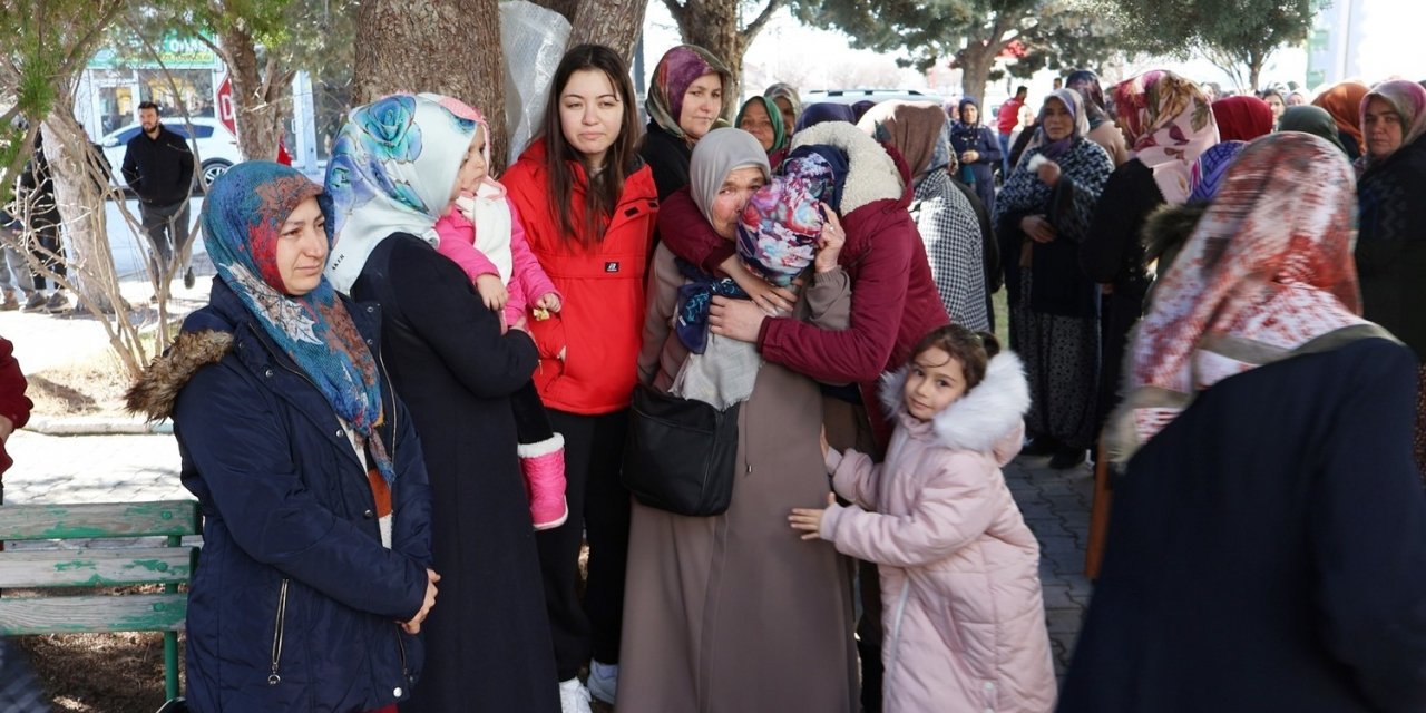 Aksaray’da 40 kişilik umre heyeti Sultanhanı’ndan yola çıktı