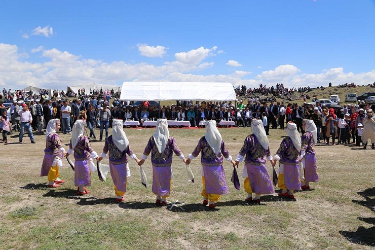 Çalmadık Kapı ve Girmedik Gönül Bırakmayacağız