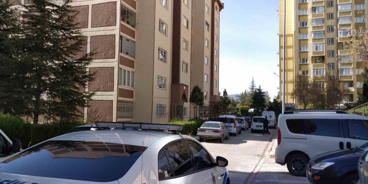 Cinnet getirerek karısını ve çocuklarını vuran emekli polis tutuklandı