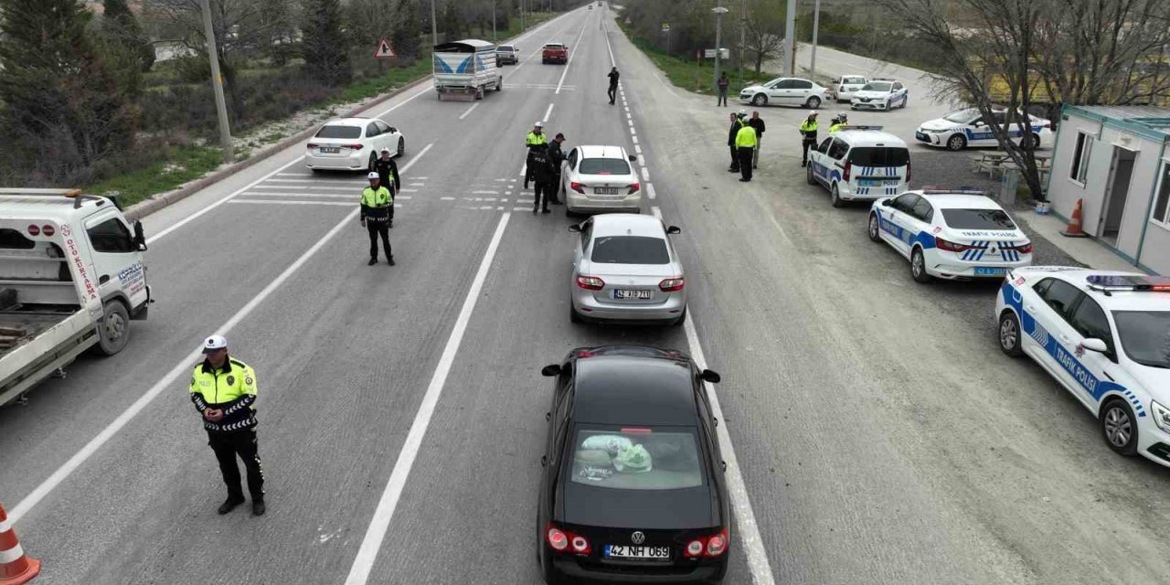 Konya polisinden bayram tatili yolundaki sürücülere uyarı