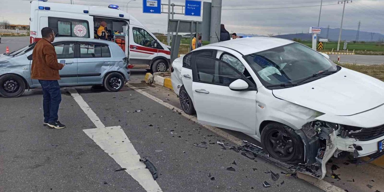 Konya’da otomobiller çarpıştı: 5 yaralı