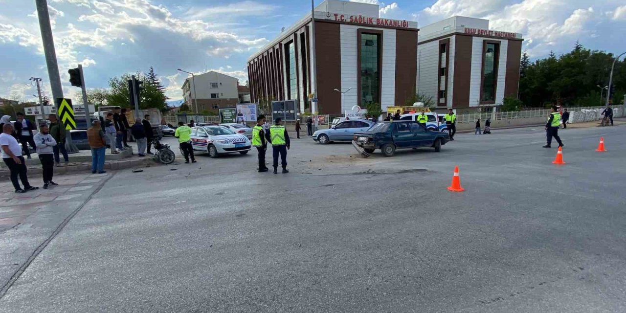 Konya’da otomobil ve motosiklet çarpıştı: 2 yaralı