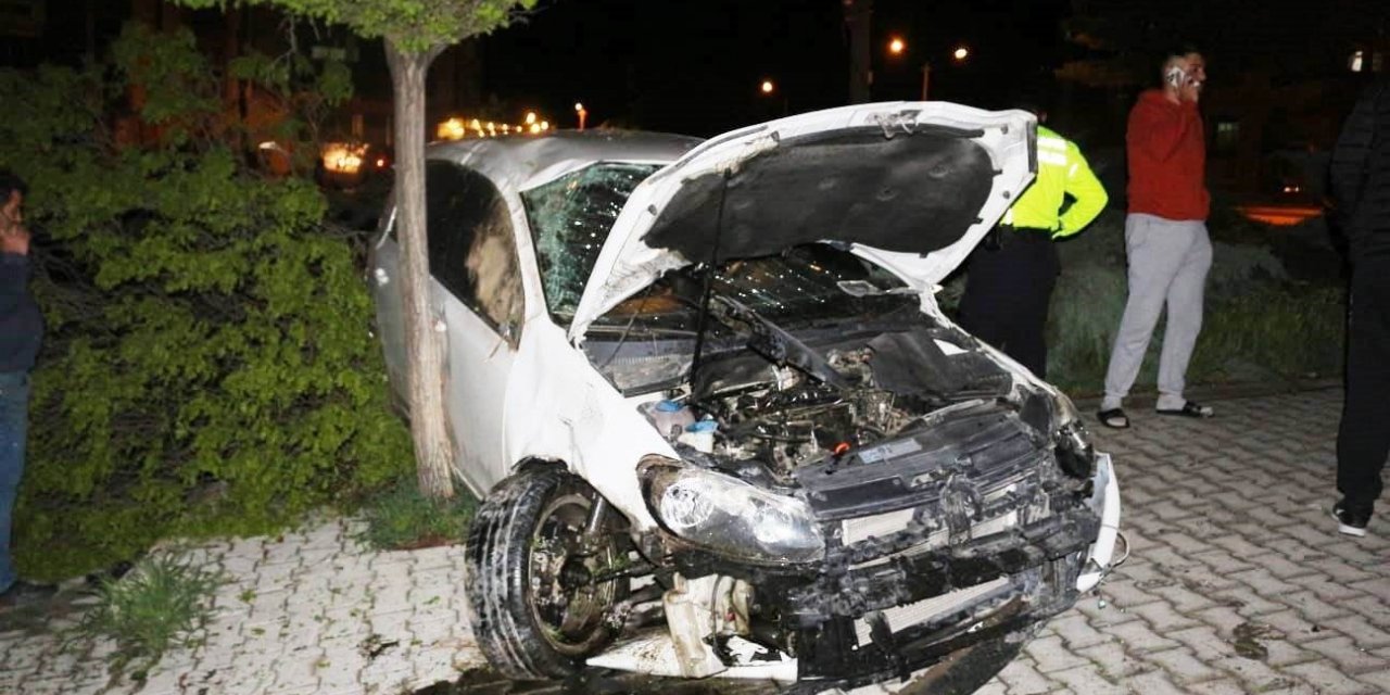 Konya’da kontrolden çıkan araç yayaya çarptı: 3 yaralı