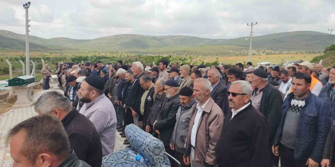 Konya’daki kazada hayatını kaybeden çift toprağa verildi