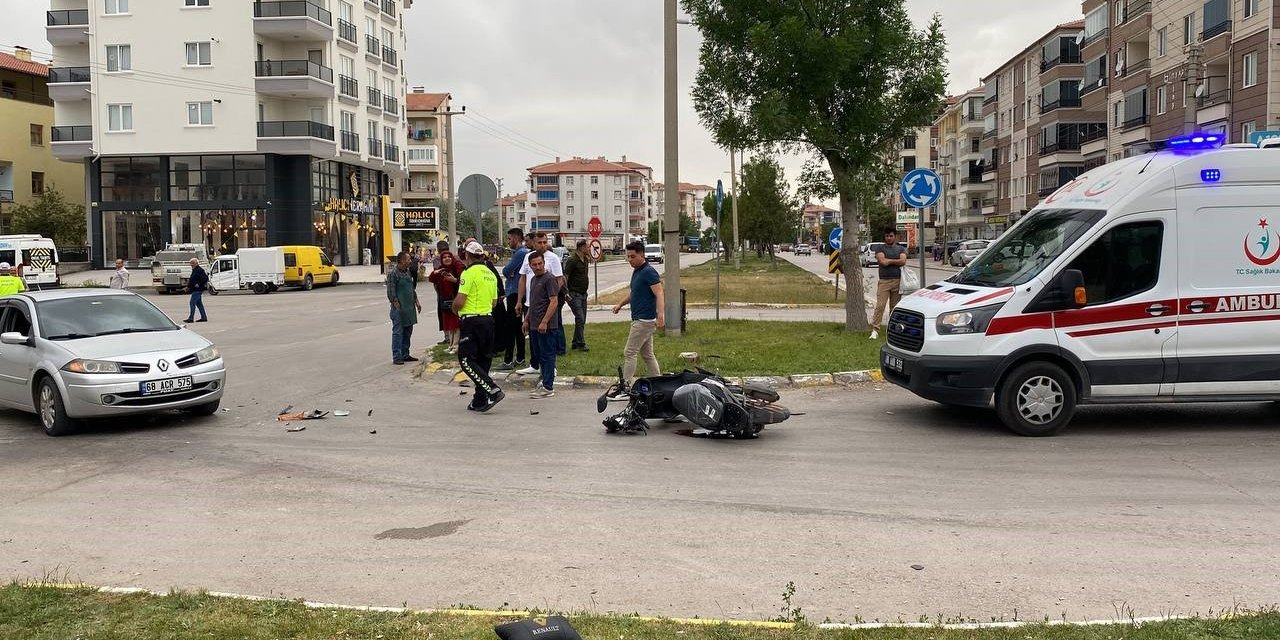 Aksaray’da otomobil ile motosiklet çarpıştı: 2 yaralı