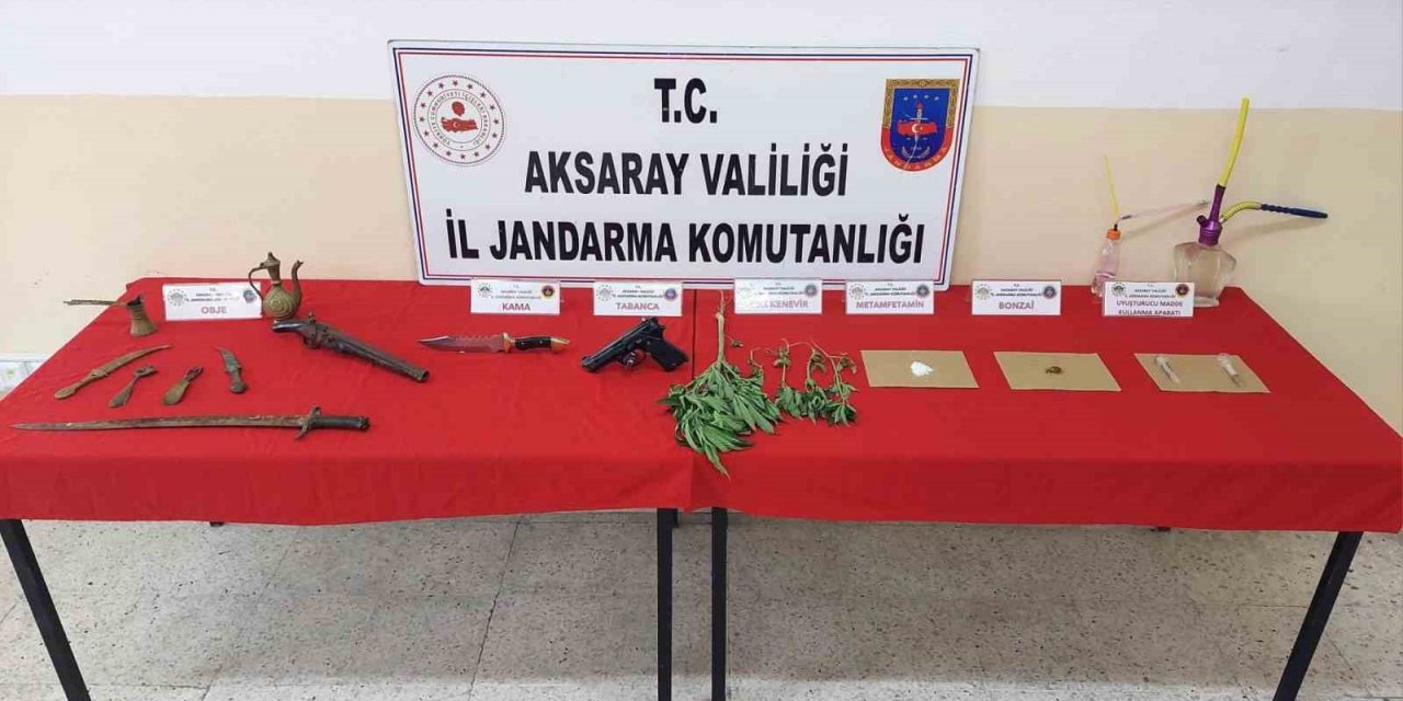 Aksaray jandarmasından uyuşturucu tacirlerine darbe: 2 tutuklama