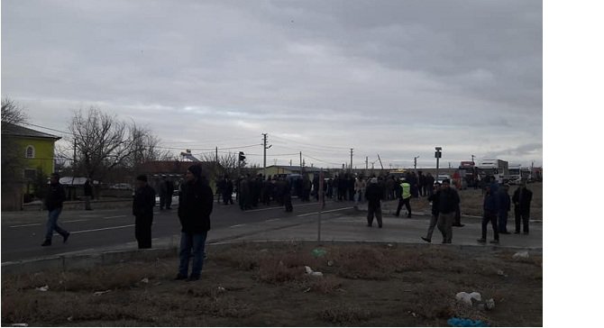 Sinyalizasyon da çare olmadı! Dudu Tarhan'ın vefatından sonra vatandaşlar yolu böyle trafiğe kapatmışlardı