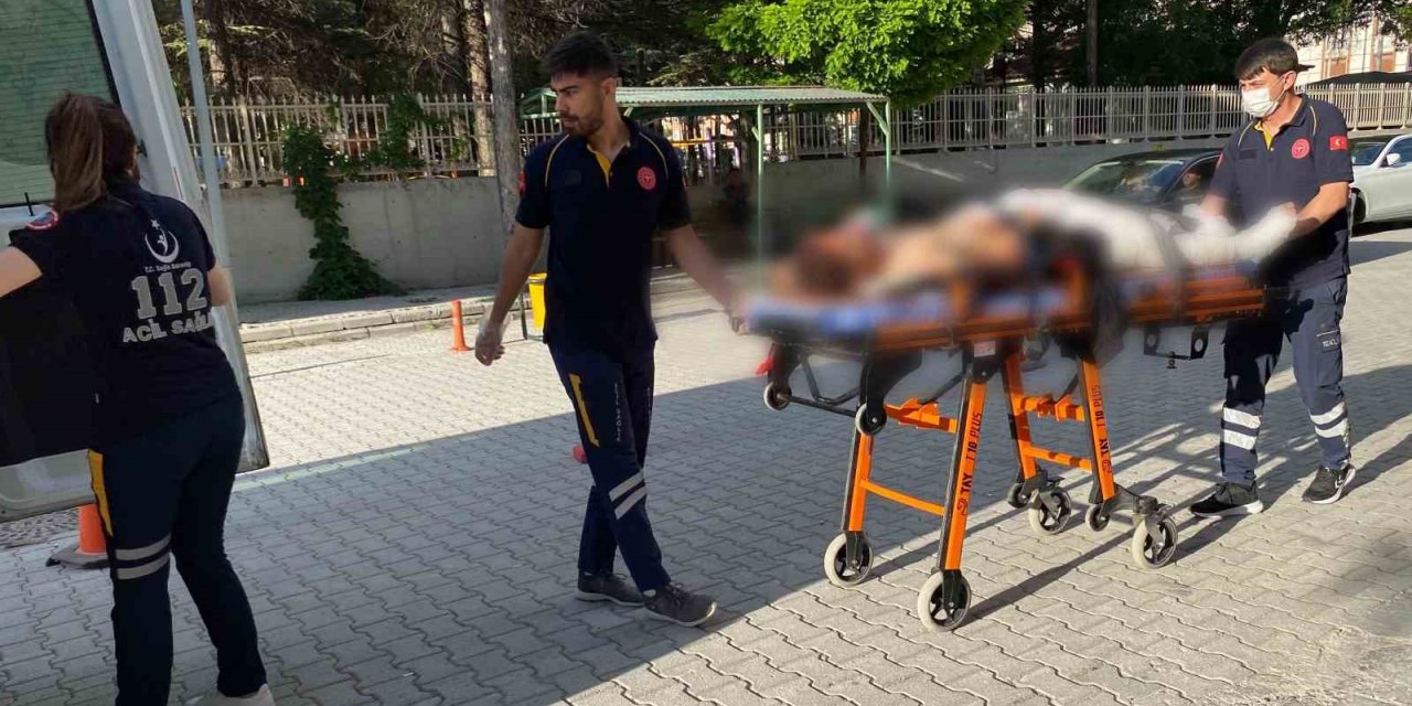 Konya’da pikap ile elektrikli bisiklet çarpıştı: 1 yaralı