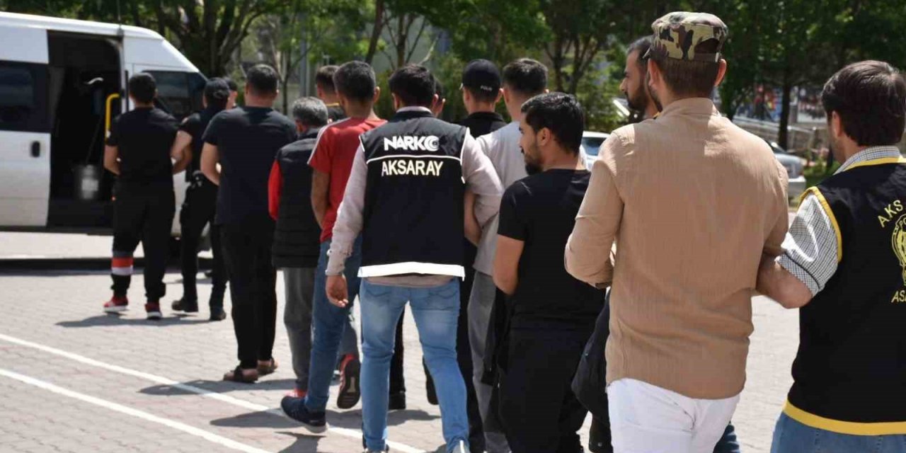 Aksaray polisinden “Firari” operasyonu: 8 tutuklama