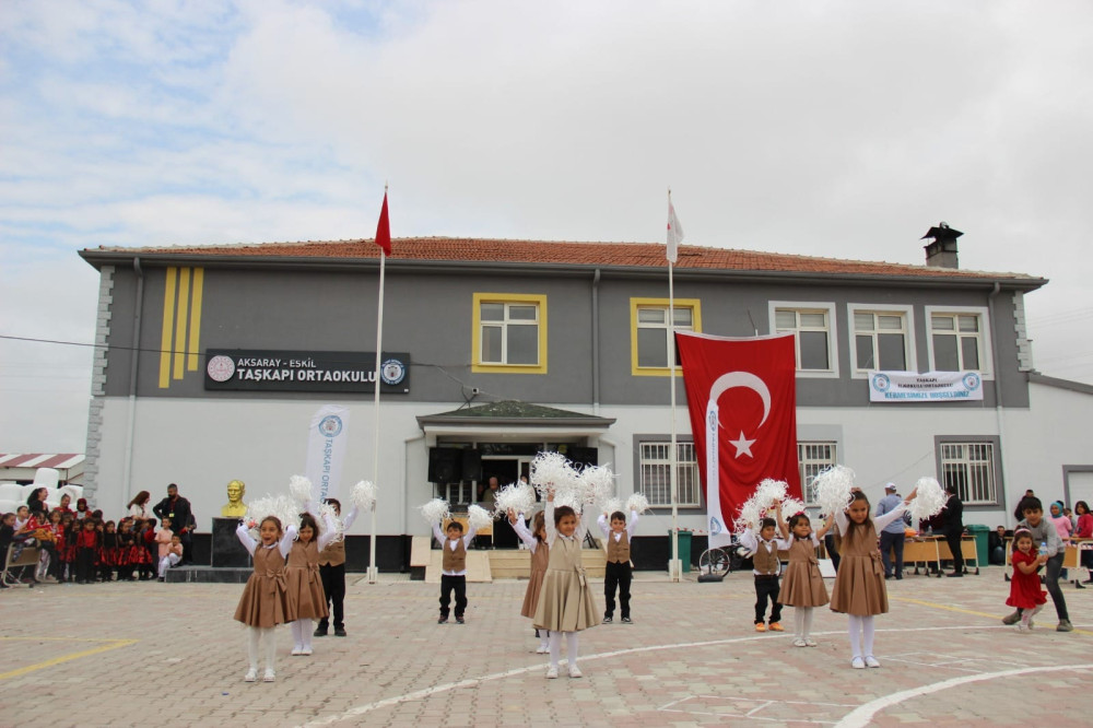 Taşkapı İlk ve Ortaokulu'nda yıl sonu kermesi düzenlendi