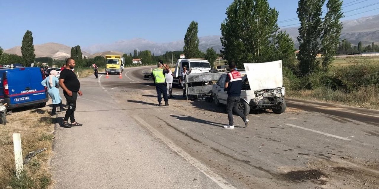 Konya’da otomobil ile kamyonet çarpıştı: 1 ölü