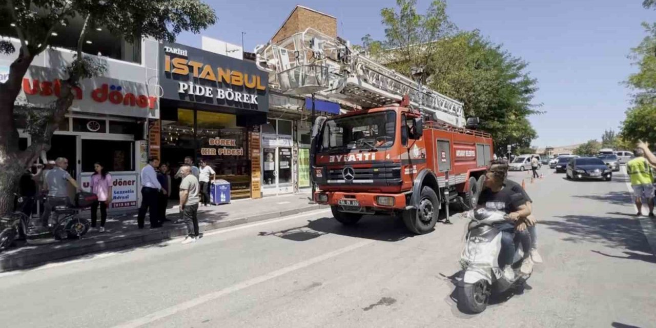 Aksaray’da döner salonundaki yangın kokuttu