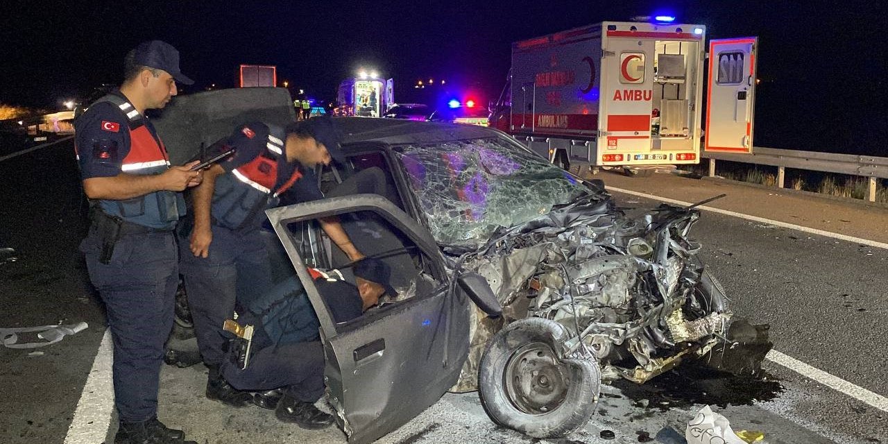 Aksaray’da zincirleme trafik kazası: 2 ölü, 12 yaralı