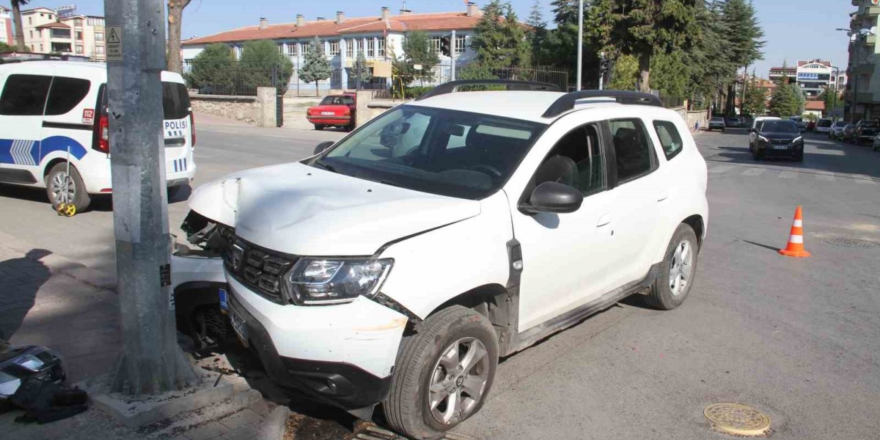 Konya’da otomobiller çarpıştı: 3 yaralı