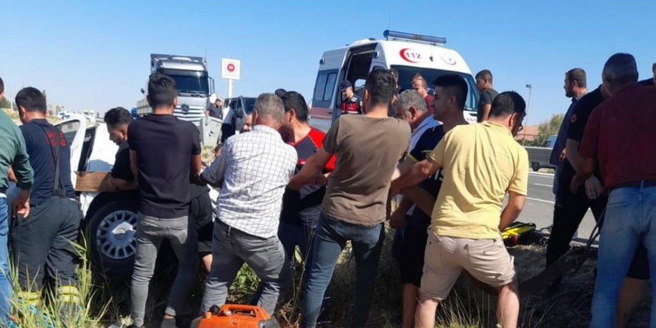 Aksaray’da otomobil şarampole yuvarlandı: 1 ölü, 4 yaralı