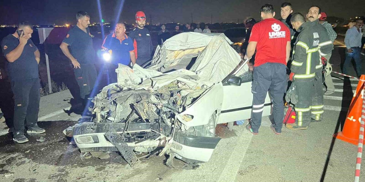 Aksaray’da otomobil kamyonetle çarpıştı: 1 ölü, 2 ağır yaralı