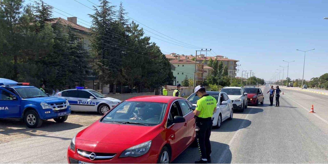 Kulu’da jandarma ve polisin denetimleri devam ediyor