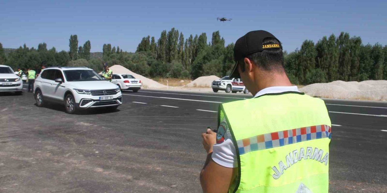 Jandarma yeni Konya Antalya Kara yolunda dron destekli denetimlerini artırdı