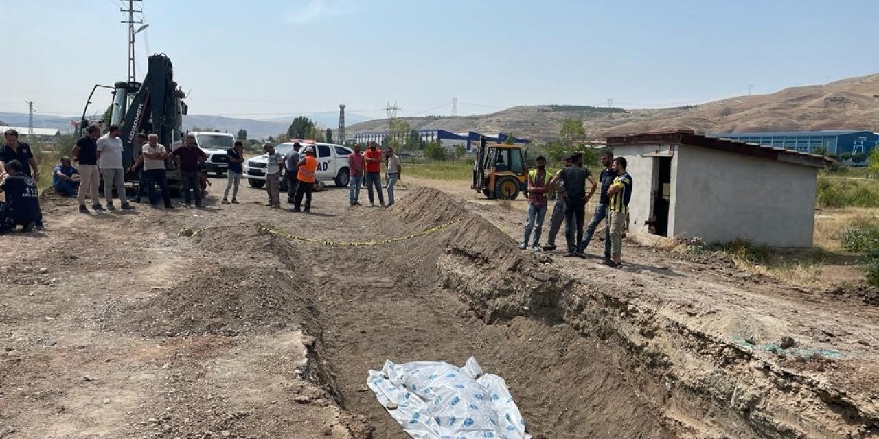 Göçük altında kalan işçi hayatını kaybetti