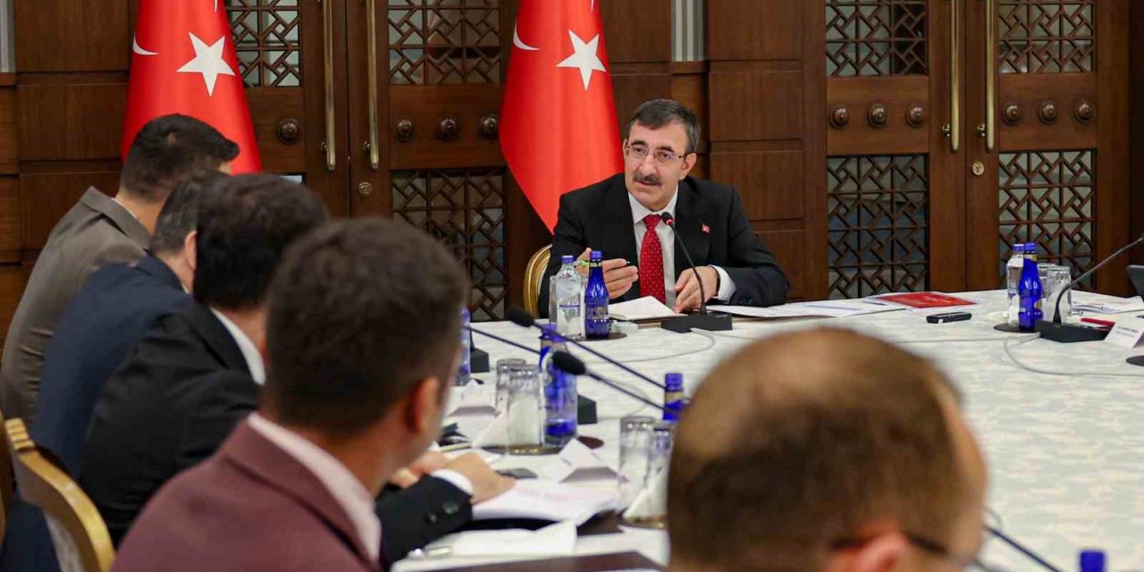 Bakan Işıkhan: “İhracatın artırılması sürecinde üzerimize düşen en önemli görevlerden bir tanesi istihdam”