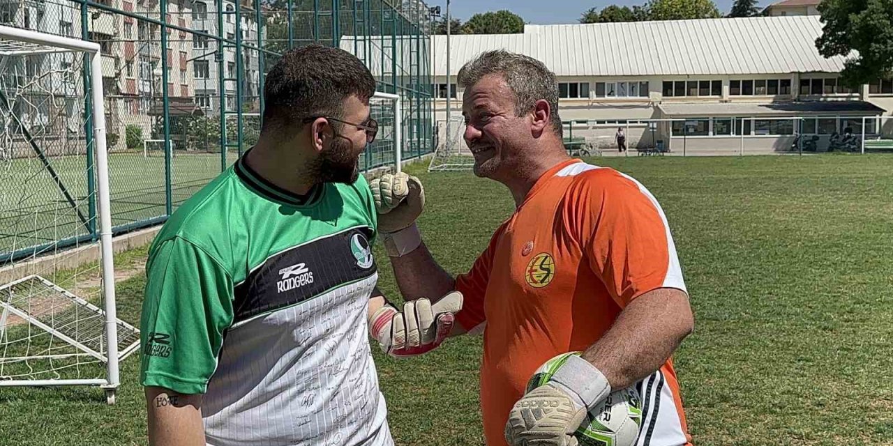 Türkiye’de şikeyi ortaya çıkardı, oğlu futbolu seçmedi