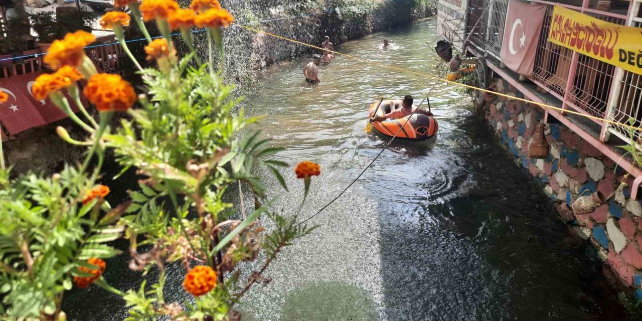 İşletmeyi renklendirerek ilgi çekici hale getirdi