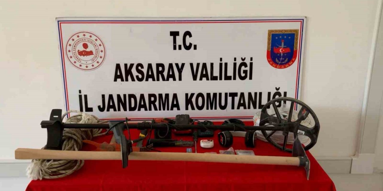 Aksaray’da define avcıları jandarmaya yakalandı