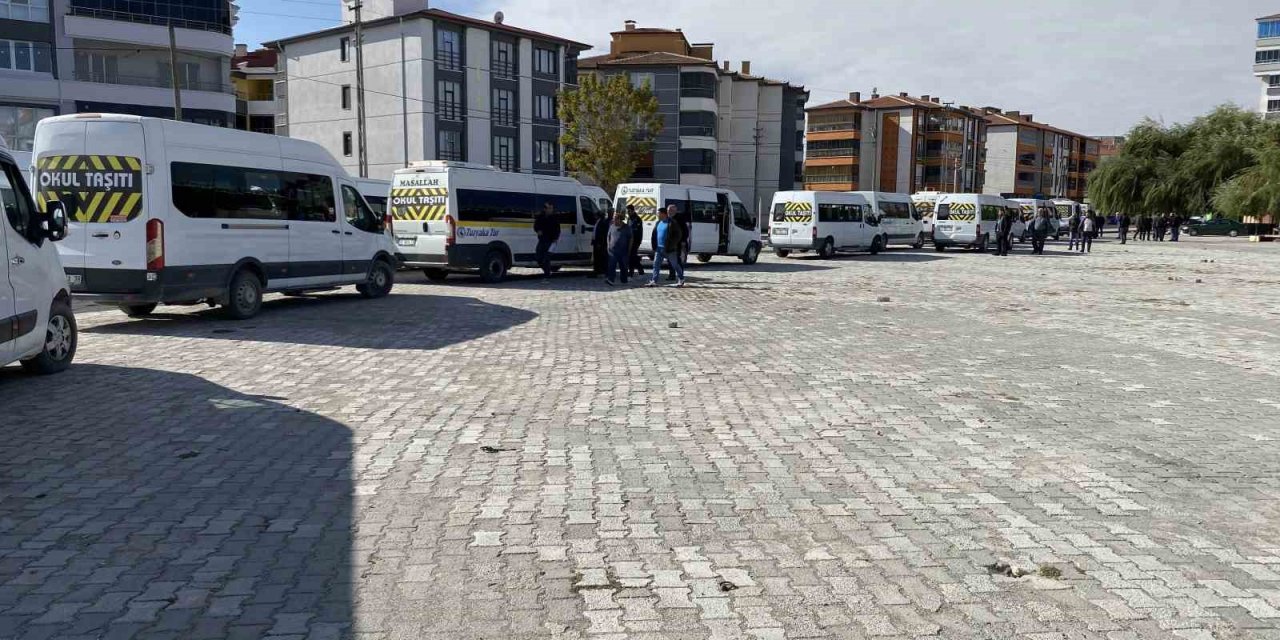 Kulu’da öğrenci taşımacılığı yapan servis araçları denetlendi