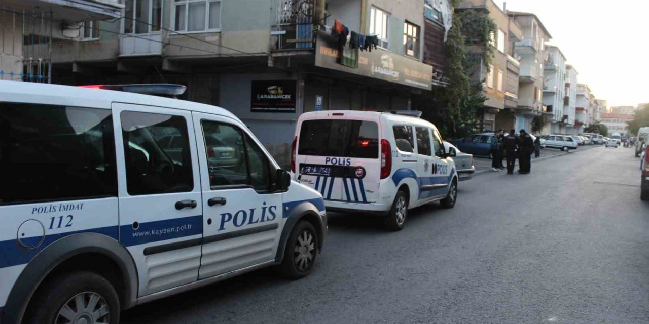 3. kattan düşen genç kadın ağır yaralandı