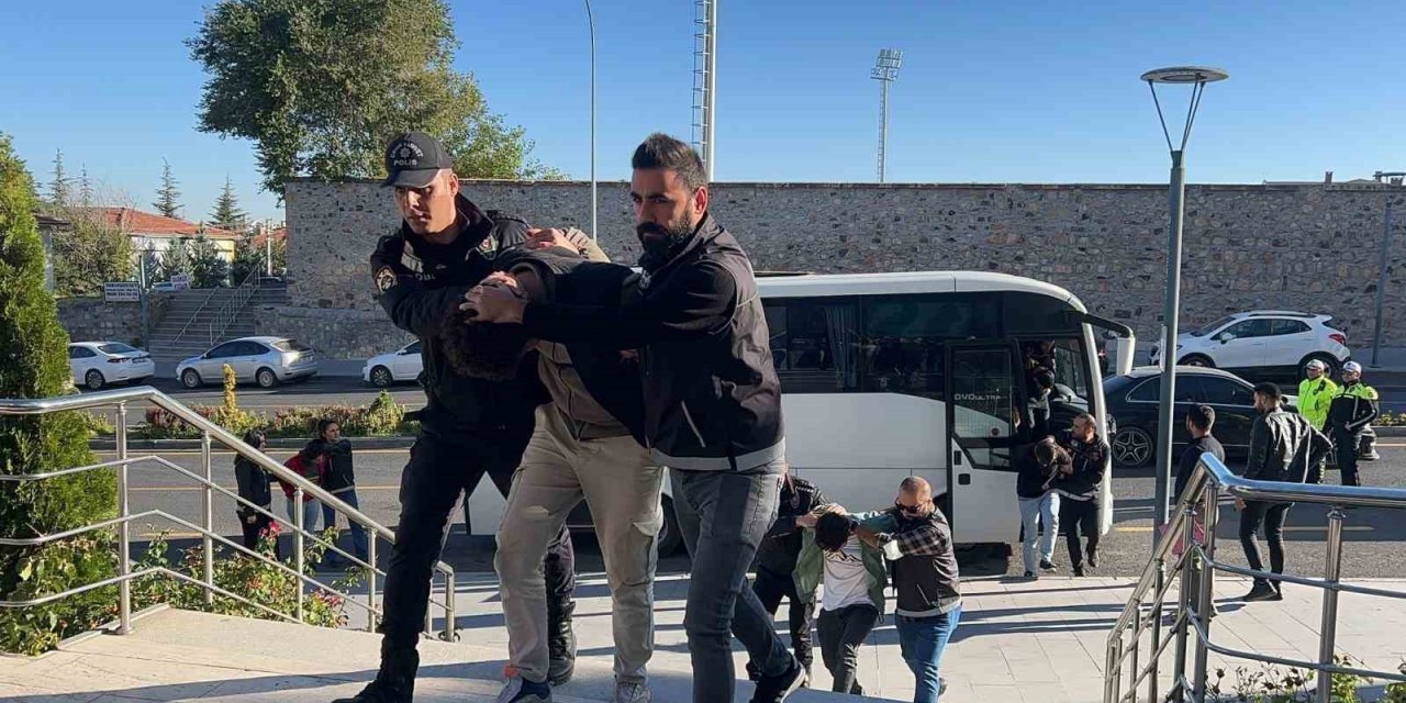 Torbacı operasyonunda 38 kişi tutuklandı