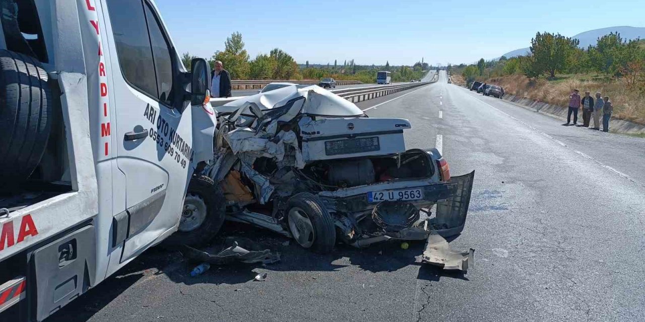 Konya’da araba yüklü kurtarıcı otomobile arkadan çarptı: 1 ölü, 1 yaralı