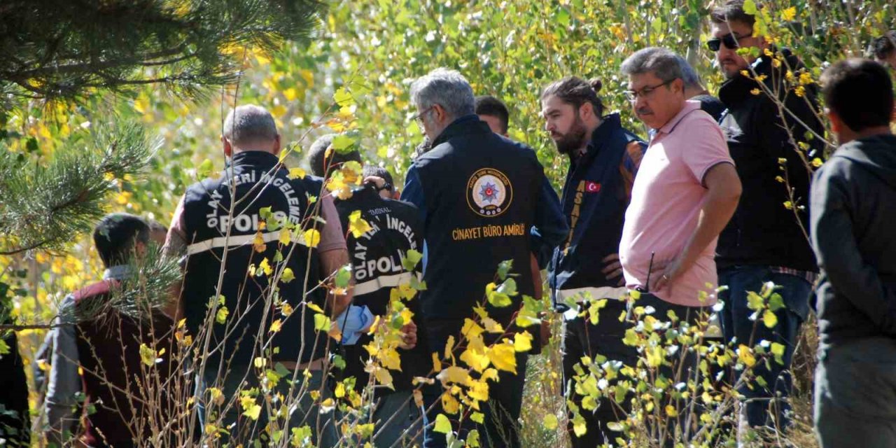 Öldürdüğü karısının cesedini attığı yeri gösterdi