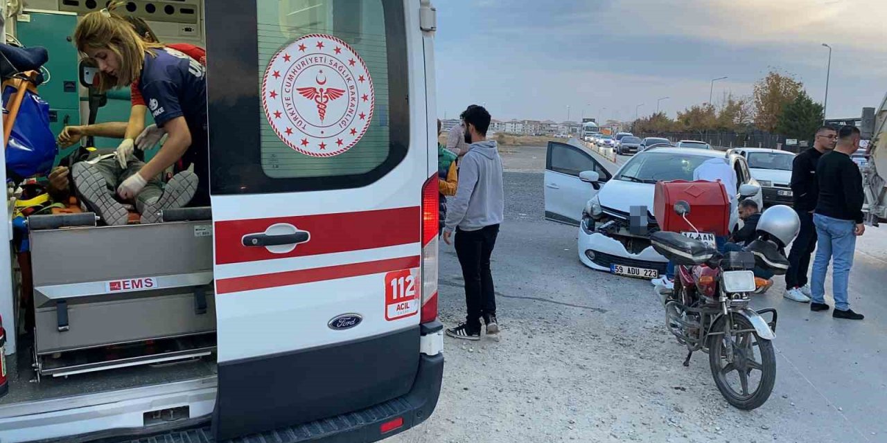 Otomobil ile motosiklet çarpıştı: 1 ağır yaralı