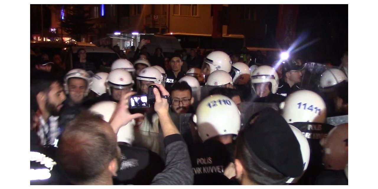 Dışarıdan gelip yurtta eylem yapılmasına polis izin vermedi