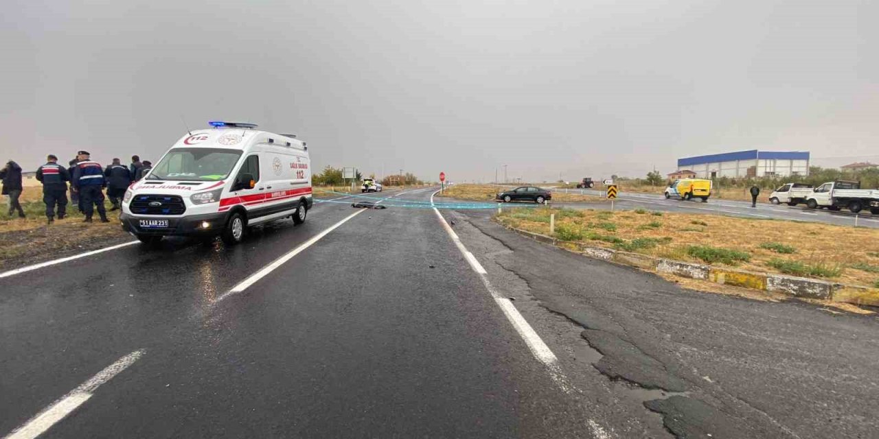 Motosiklet sürücüsü kazada hayatını kaybetti
