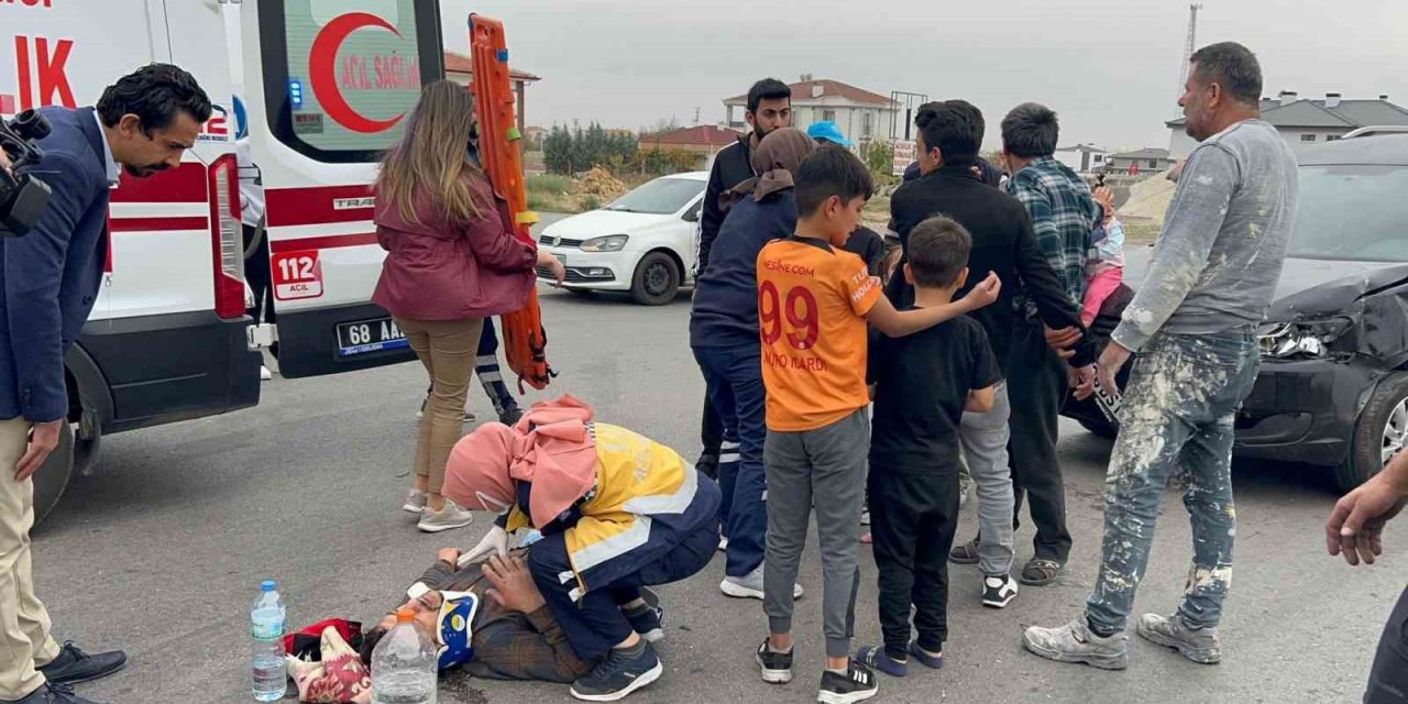 Kazada yaralanan babalarının başında gözyaşı döktüler
