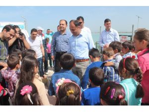 Beyşehir Gölü’nde Çocuklara Tekne Turu Hediyesi