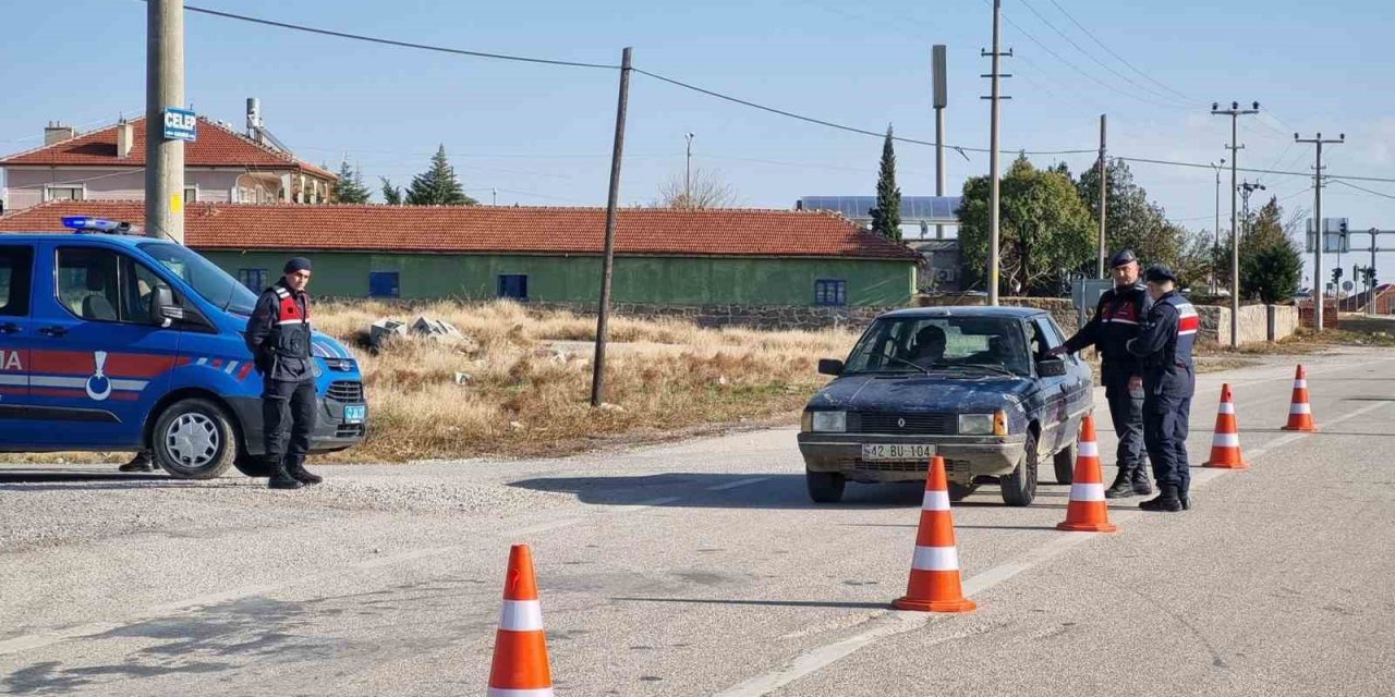 Kulu’da jandarma ekiplerinden asayiş uygulaması